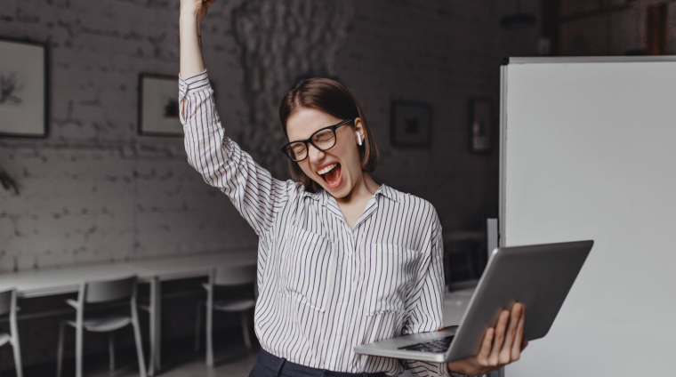 tild6263-3839-4962-a538-633335643332__business-woman-with-